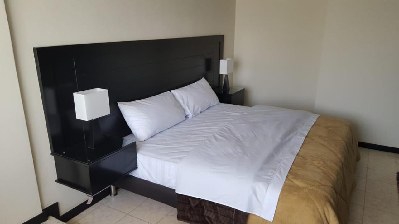 Marev Hotel Irapuato Exterior photo